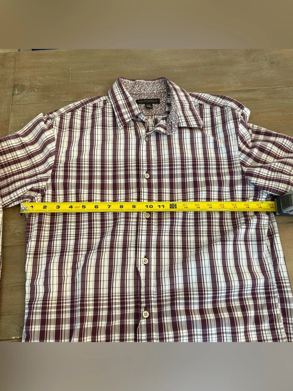 Banana Republic Men’s Button Up Long Sleeve Shirt Sz M Purple White Plaid